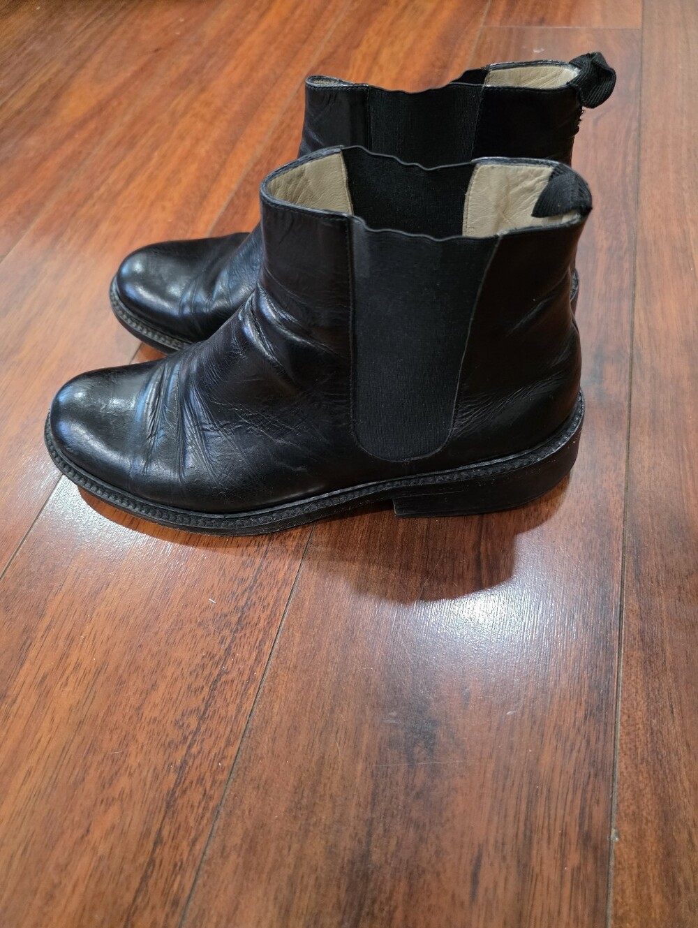 Via Spiga Black Leather Chelsea Chukka Boots